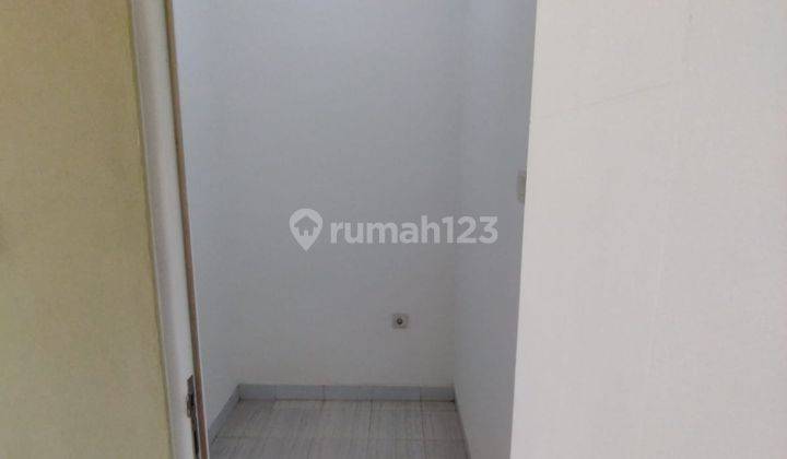 Rumah Ditaman Roya Tangerang Selatan 2