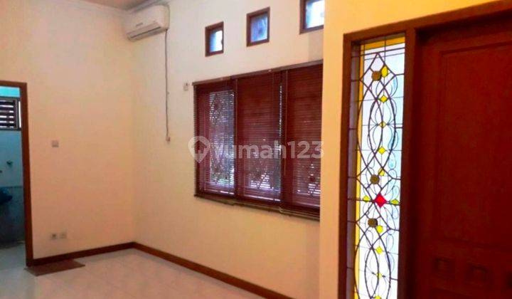 Rumah Sewa Besar Rapi di Perumahan Citra Gran Cibubur  3