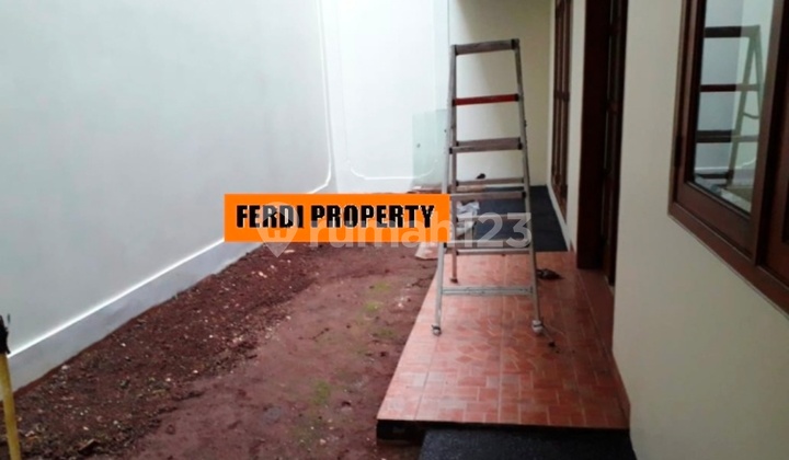 Rumah Sewa Besar Rapi di Perumahan Citra Gran Cibubur  12
