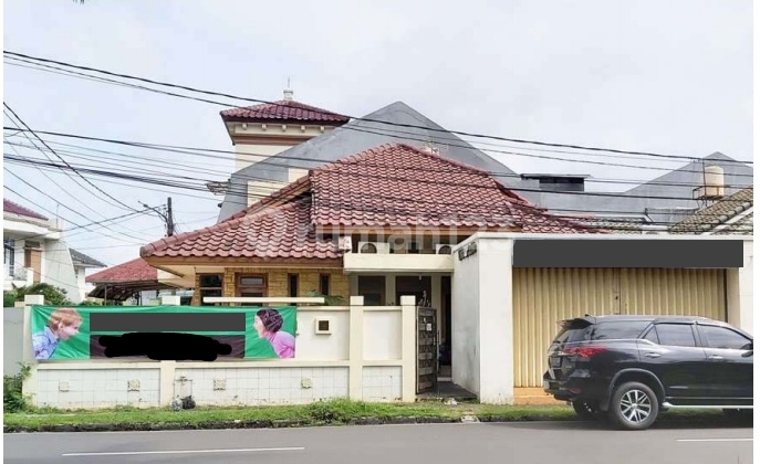 Dijual Rumah Plus Ada Toko  di Taman Palem Jak - Bar