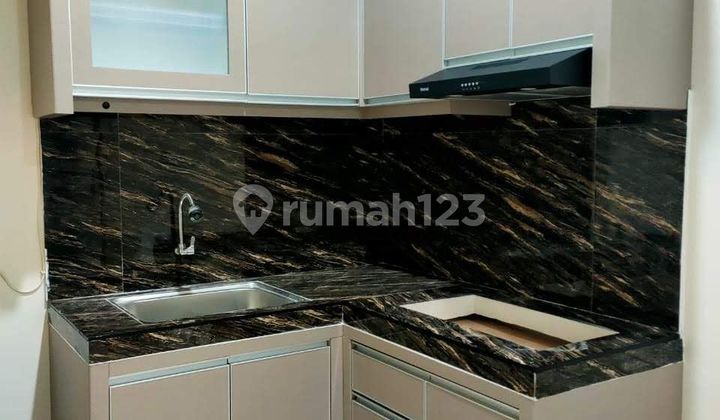 Disewakan rumah baru 2 lantai di Cipondoh makmur Disewakan rumah baru 2 lantai di Cipondoh makmur