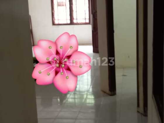 Disewakan Cepat Rumah Luas di Cipondoh Tangerang 2