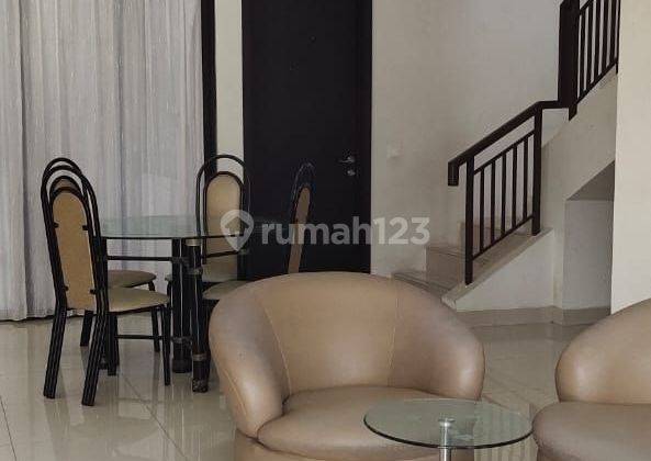 Disewakan Rumah Fully Furnished Di Eminent Tangerang 

 1