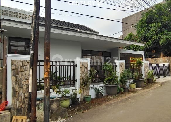 Dijual Rumah Terawat Di Cilandak Jakarta Selatan DR11130