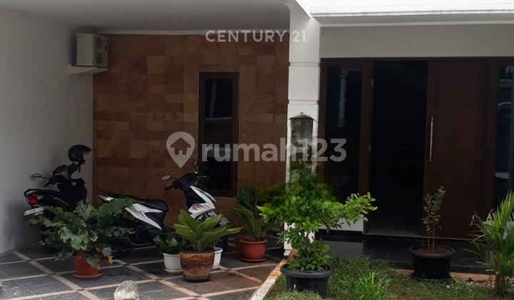 Rumah Modern Minimalis Lokasi Strategis  Di Jagakarsa Ny17029