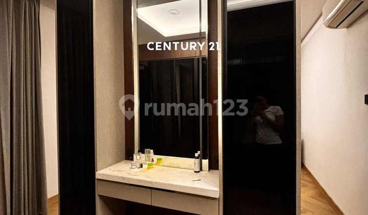 For Sale Strategic House in West Jakarta Gb 17589 2