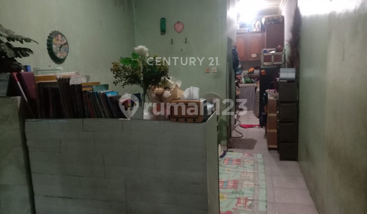 3-Door Rental Business House in Pinang Tangerang JS17026 2
