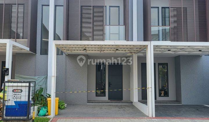 Rumah Terawat Desain Menarik Modern di Cluster Graha Raya Sc14054 1