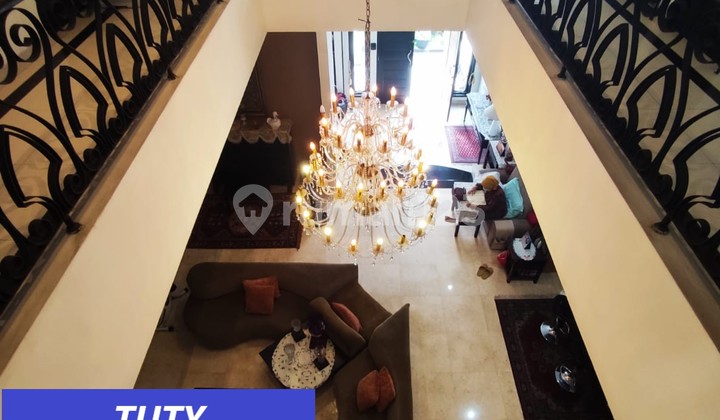 Dijual Rumah Bagus Siap Huni di Radio Dalam Jakarta Selatan UT-16256 1