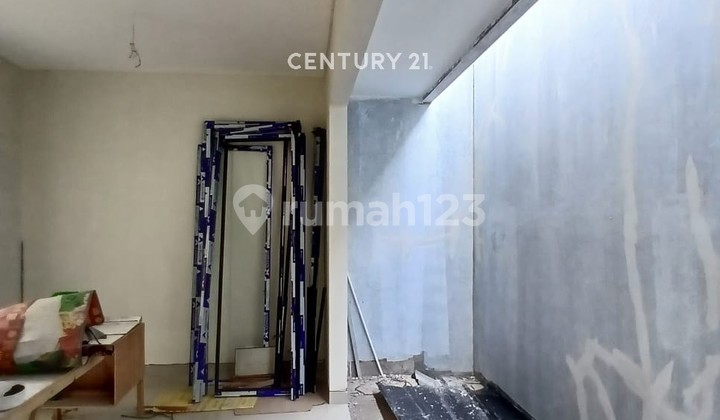 Rumah Brand New di Area Bintaro Gb 17403