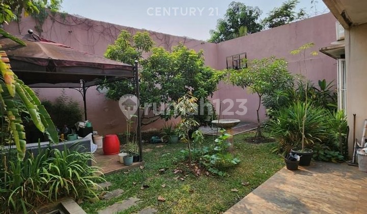 Dijual Cepat Rumah 2 Lantai Ada Taman Di Sektor 6 Bintaro EF15691