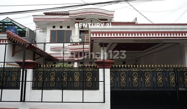 Quick Sale House in Kebon Jeruk West Jakarta Gb 16510