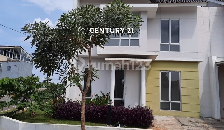 2-Storey Ready-to-Occupy House in Tangerang Iw 14026 2-Storey Ready-to-Occupy House in Tangerang Iw 14026