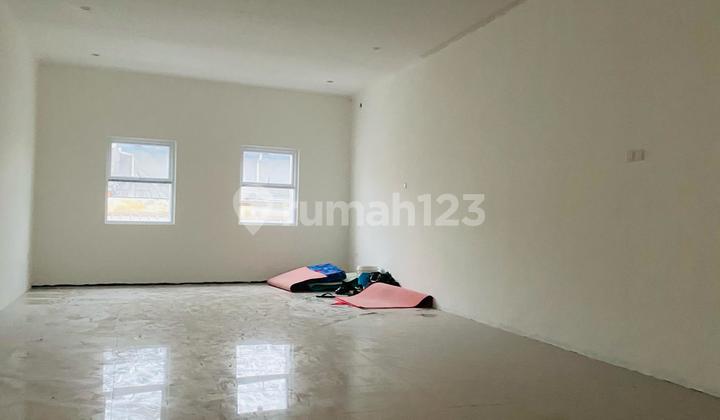 For Rent: Strategic shop house in city center, Jl Peta, near Pasir Koja toll road. 2