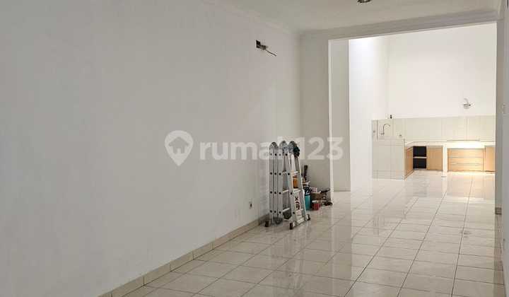 Dijual Rumah cantik Sumber Sari siap huni nyaman dekat taman holis