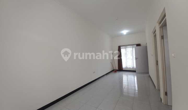 Disewakan rumah bagus Taman Kopo Indah 3 TKI murah siap huni besar 2