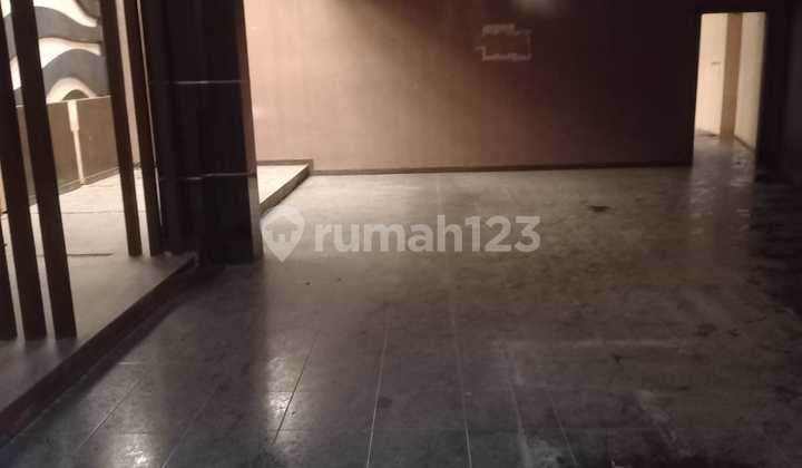 For Rent: Prime Downtown Commercial Space on Jl. Sudirman, Rare Opportunity, Affordable, Profitable. 2