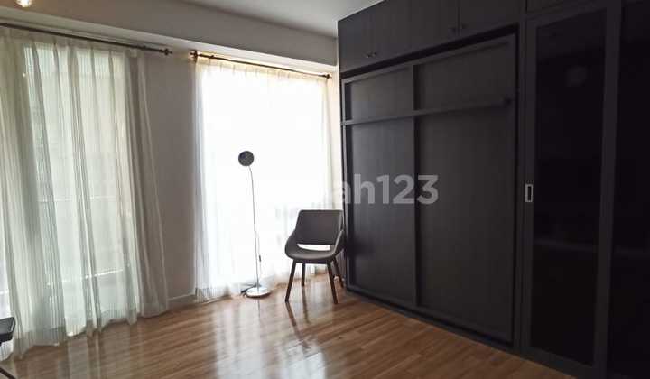 Disewakan Apartemen Landmark Residence  full furnished hadap garden Tower A siap huni 2