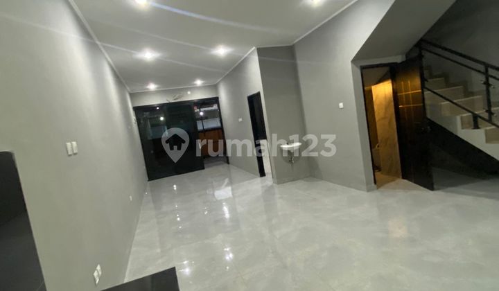 Dijual rumah baru modern minimalis area Taman kopo indah 2 bagus siap huni murah TKI 2 Dijual rumah baru modern minimalis area Taman kopo indah 2 bagus siap huni murah TKI 2