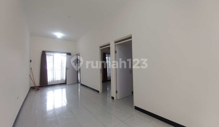 Disewakan rumah bagus Taman Kopo Indah 3 TKI murah siap huni besar