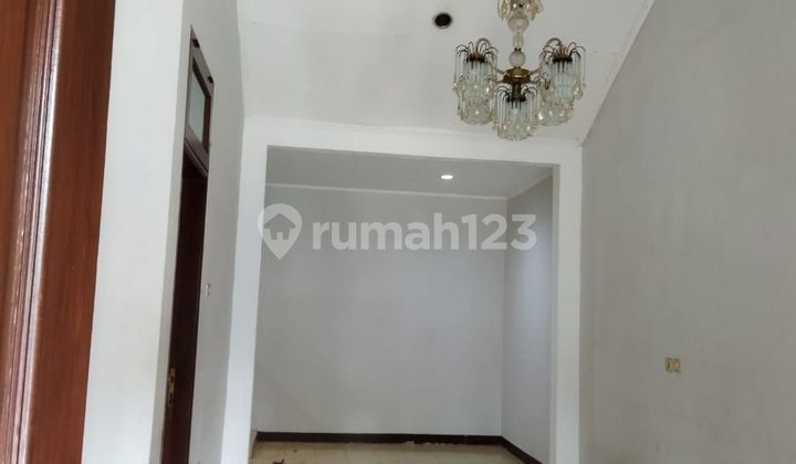 House Near Alam Sutera Serpong School House Near Alam Sutera Serpong School