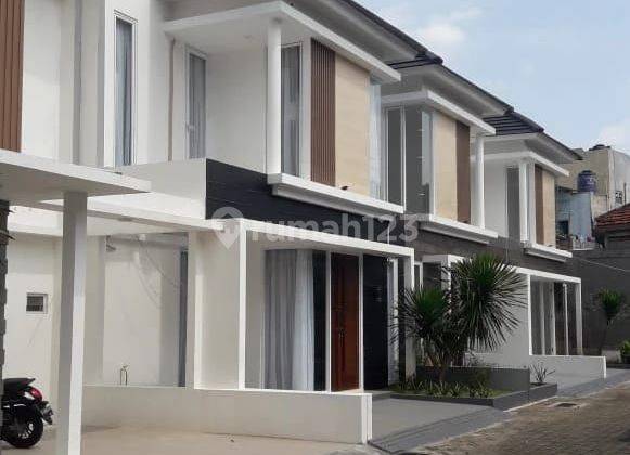 Rumah 2 lantai siap huni di Kranggan Jatisampurna 1