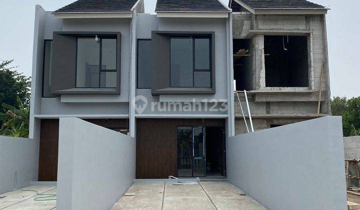 Rumah 2 lantai tanah luas di Jatiasih akses jalan 2 mobil  1