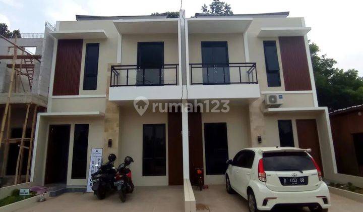 Rumah dijual murah dekat perumahan the Address Cibubur  1