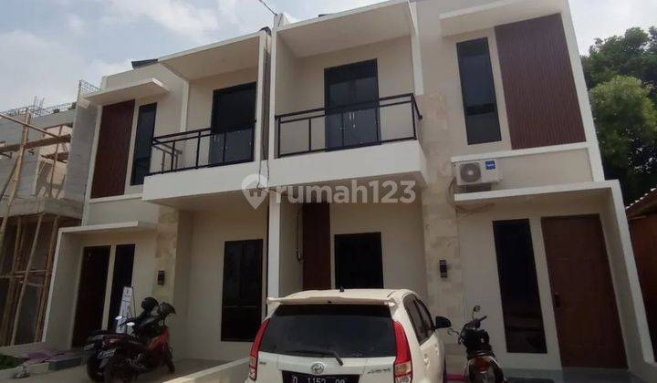 Rumah dijual murah dekat perumahan the Address Cibubur  2