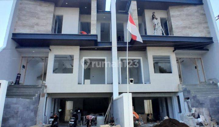 Rumah  3 Lantai Baru Di Jagakarsa Jakarta Selatan 1