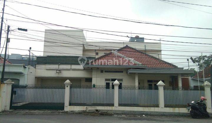 Rumah Kolonial Modern di Sayap Sunda Veteran Bandung 1