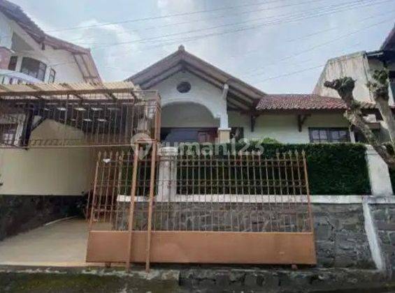 Rumah Terawat Siap Huni di Komplek Cigadung Bandung 1