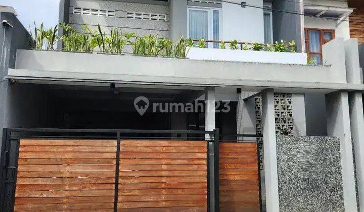 Rumah Bagus Siap Huni Komplek Arcamanik Ada Kolam Renang  1