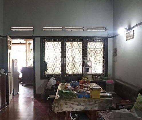 Rumah lama hitung tanah Di Mainroad Cipaganti  4