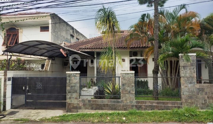 Rumah dijual murah rumah lama Terawat di Pasteur  2