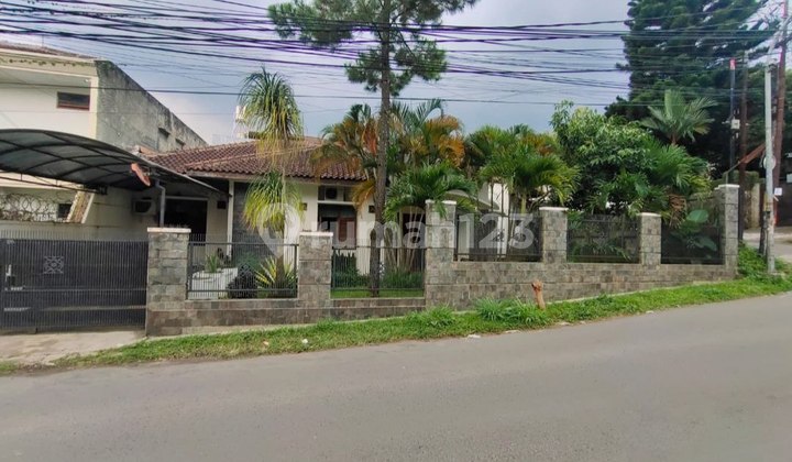Rumah dijual murah rumah lama Terawat di Pasteur 