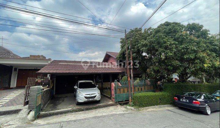 Rumah murah siap huni posisi Hook dijual di geger kalong  1