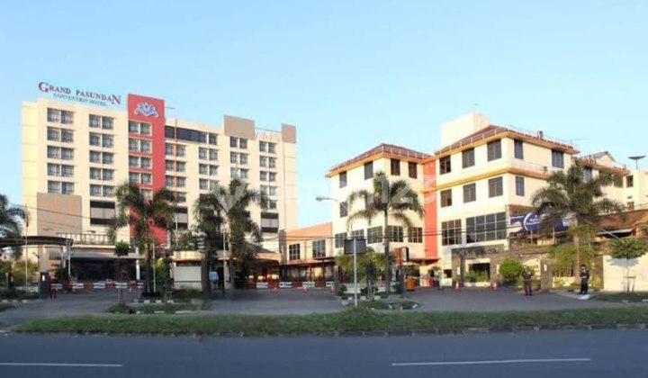 Good 4-Star Hotel Active Furnished Strategic in the Heart of Bandung City 2