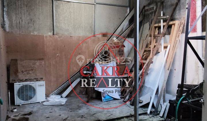 Ruko Dua Lantai di Pinggir Jalan Siap Pakai Harga Terjangkau 8