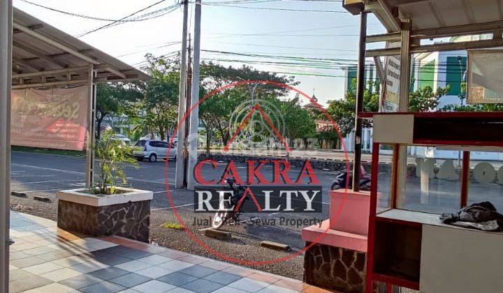 Ruko Dua Lantai di Pinggir Jalan Siap Pakai Harga Terjangkau 9
