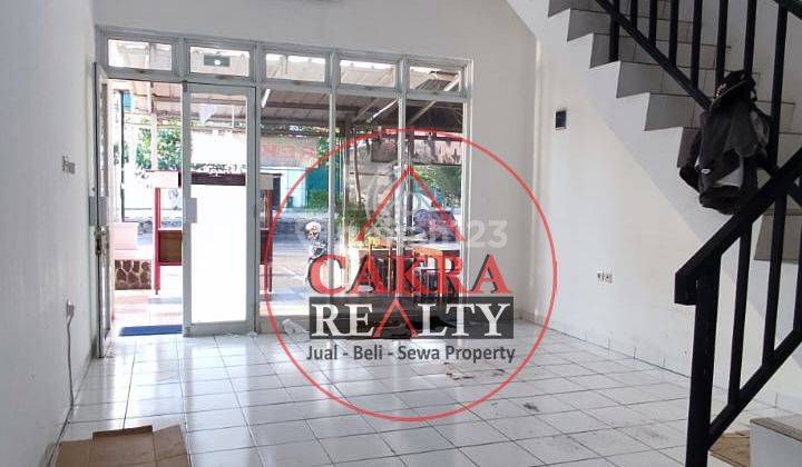 Ruko Dua Lantai di Pinggir Jalan Siap Pakai Harga Terjangkau 11