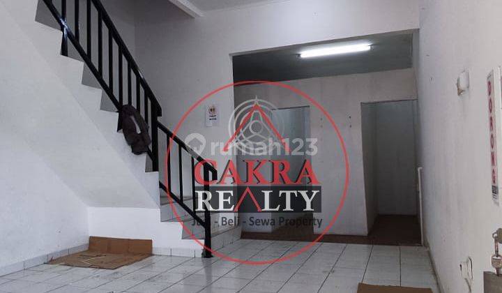 Ruko Dua Lantai di Pinggir Jalan Siap Pakai Harga Terjangkau 15