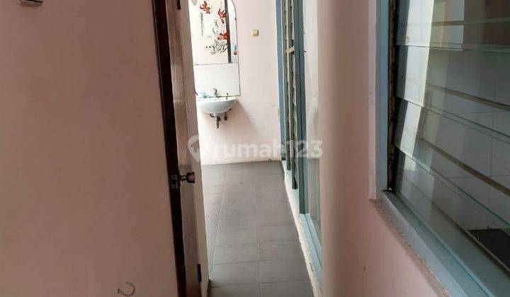 Rumah Bagus Lingkungan Tenang SHM di Tanah Mas, Semarang 2