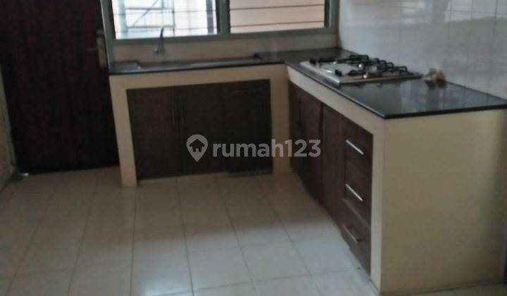 Rumah Bagus Lingkungan Tenang SHM di Tanah Mas, Semarang 4