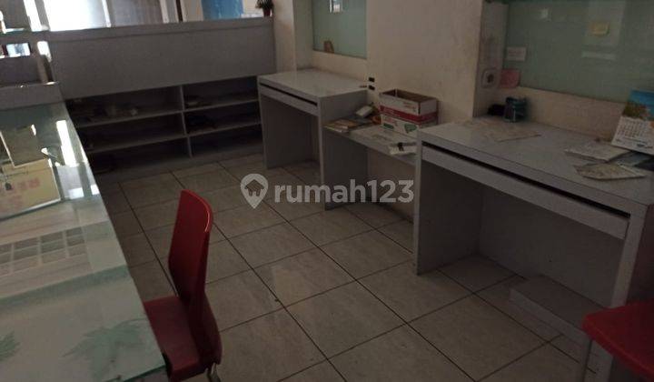 Ruko 2 Lantai di Jalan Imam Bonjol, Semarang Sudah Renovasi SHM 8