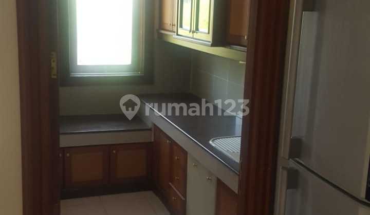 Rumah 2 Lantai Bagus SHM di Graha Candi Golf, Semarang 18
