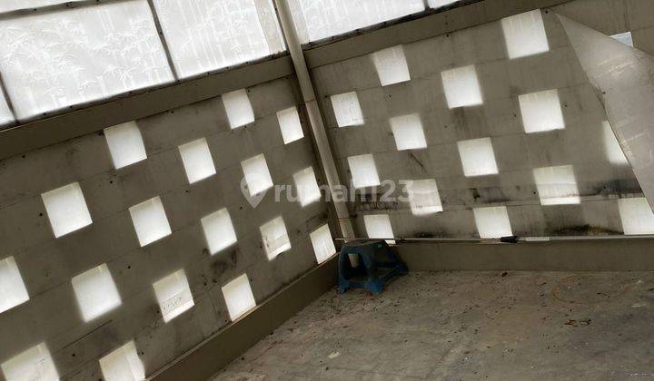 Rumah 2 Lantai Bagus Semi Furnished SHM di Citra Grand, Semarang 13
