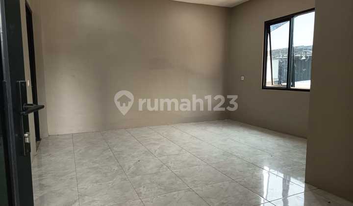 Ready-to-Use Strategic Warehouse for Business on Jatibarang Road 2