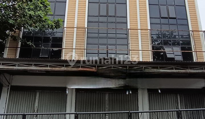 Strategic Good Ready-to-Use Ruko for Business in Pamularsih 1