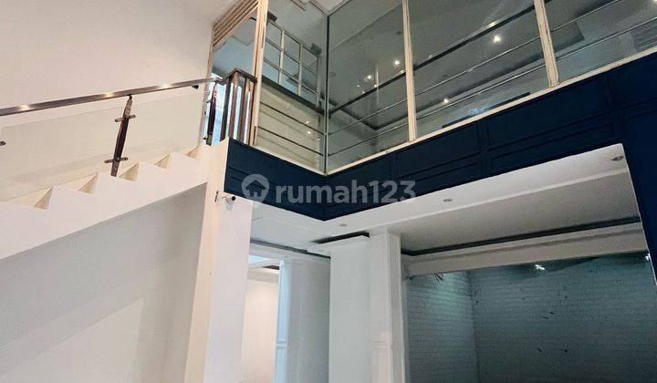 Ruang Usaha Siap Huni Pinggir Jalan Raya Kebayoran Baru Jakarta 2
